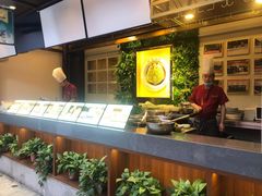 -阿瓦山寨·湘菜现炒·剁椒鱼头王(咸阳总店)