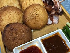 小饼炭烧肉-龙香居海鲜家常菜饭店·特色驴肉·古城浑锅