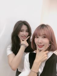 -BULB STUDIO 巴柏明星发型工作室