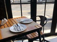 靠窗位-克比叔叔印度餐厅Kebabs on the Grille(永康路分店)