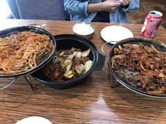 重庆鸡公煲-味之朝·烤盘牛肉·松兰拌饭