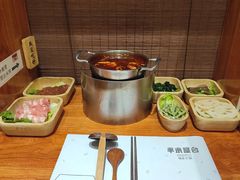 -独食火锅·半米屋台(直营总店)
