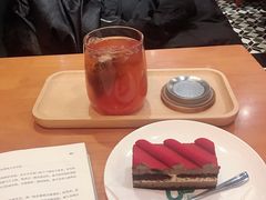 -西西弗书店&矢量咖啡(壹方购物中心店)