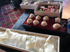 美味龙虾球-九鼎轩脆毛肚火锅(南京东路店)