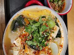 -小蛮椒麻辣烫·麻辣拌(青浦宝龙店)