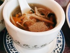 泉水竹笙菌菇汤-宁波状元楼酒店(和义路店)