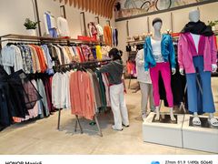 -lululemon(比斯特购物村店)
