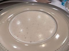 奶油松茸蘑菇汤-莫斯科餐厅