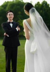 -樱花婚纱摄影
