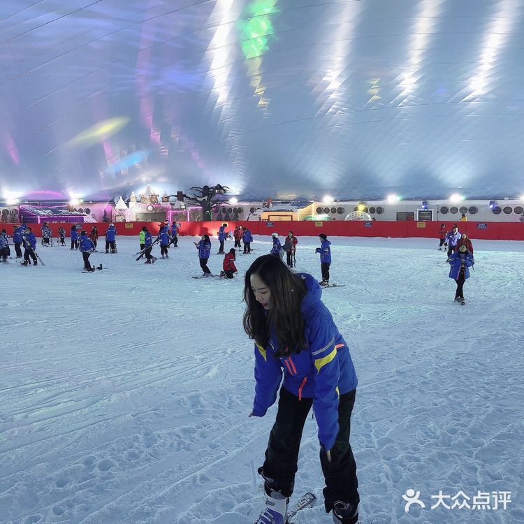 温州首家超大室内滑雪场！