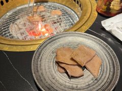 -山川小町·极番烧肉(新地假日广场店)
