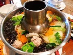 -Chom Cafe and Restaurant