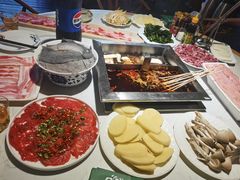 -二荆条·蜀鲜汇城市森林火锅