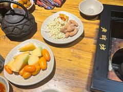 -老牌坊云南鱼豆花火锅(爱建店)