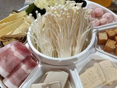 -鸡遇虾煲干锅火锅(小寨金莎店)