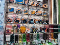 -VENCHI 闻绮(上海佛罗伦萨小镇店)
