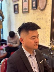 -东方先生国潮男士理发馆