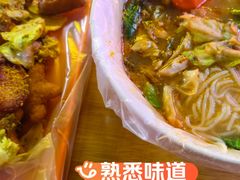 -二钢串叔麻辣烫(华龙大厦店)