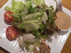 金枪鱼蔬菜色拉-斗牛士牛排(南京东路店)