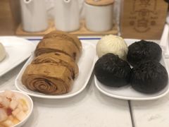-李与白包子铺(桐梓林店)