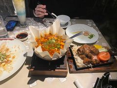 -穹六人间 people 6(岳阳路店)