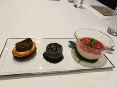 -伯衡55·吉品轩(乌鲁木齐南路店)