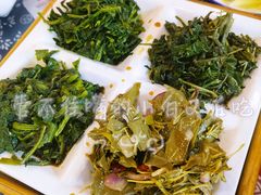 炝拌野菜-王村姑老土炕莜面村(桥东店)