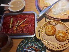 -洱火云南酸菜牛肉火锅(石景山当代商城店)