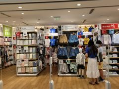 -优衣库(上海虹口龙之梦店)