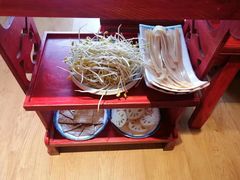 -爱你您·自家鱼塘·活水喷泉鱼火锅(八里店)