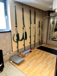 -威思丽高温瑜伽会馆