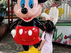 -顺德大良半月城游乐场