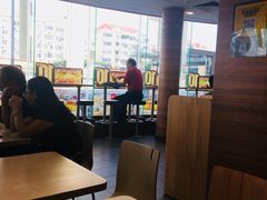 大堂-麦当劳(虹梅路地铁站店)