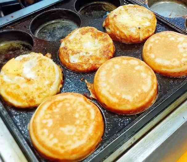 网红蛋堡,味道还是挺不错的.