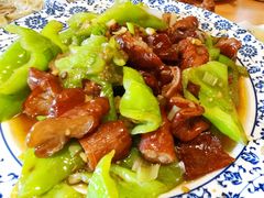 尖椒熏肥肠-清风园肘子馆(万家大激店)