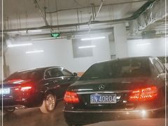 -奔驰北京极光星徽(四元桥店)