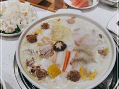 -三人行骨头王火锅(长寿店)