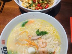 -李犟大爆鳝面·手工蟹黄包(湖滨西湖店)