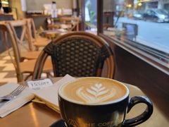 Latte-The Coffee Academïcs(铜锣湾店)