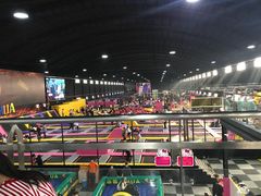-嘿哟动霸CHUA·新潮玩运动娱乐中心·蹦床滑冰团建乐园