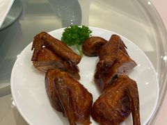 脆皮乳鸽-海逸海鲜酒家(古北店)