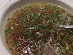清炖牛肉汤-粤香村(清真川菜店)