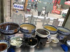 -何老二卤汁凉粉