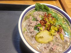 -云阿蛮云南生烫牛肉米线(奉贤路店)