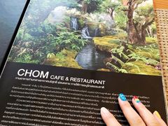 -Chom Cafe and Restaurant