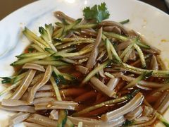 -东口码头·烧鸽子·鱼头泡饼·地方菜(金鹰悦城店)