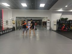 -拳义格斗搏击散打泰拳拳击俱乐部(裕华店)