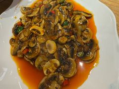 双椒鲜蘑菇-川堂风·跷脚牛肉·乐山爆炒(宝山日月光店)