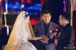 -拉瑞娜LaReine婚纱礼服高级定制