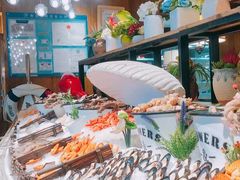 虾贝大集会-领鲜活海鲜榴莲自助火锅(东门店)